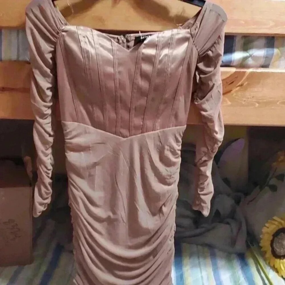 Pretty long sleeve dress